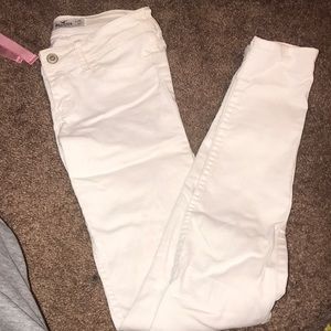 White hollister jeans